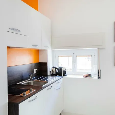 Benzi Apartamento Como