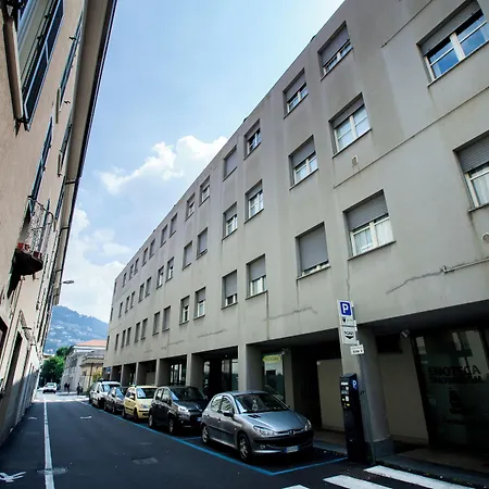 Benzi Apartamento Como