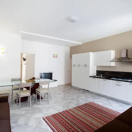 Apartment Benzi *