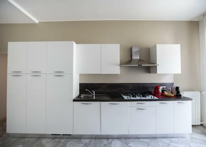 Benzi Lägenhet Como